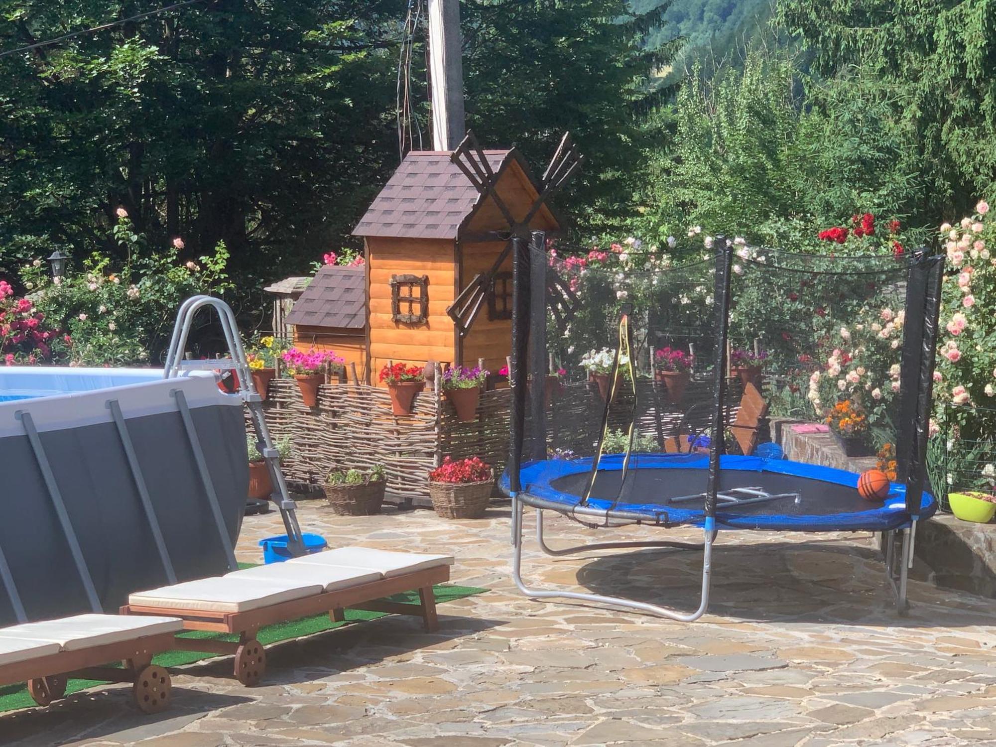 Villa Світанкове Сяйво à Yaremtche Extérieur photo